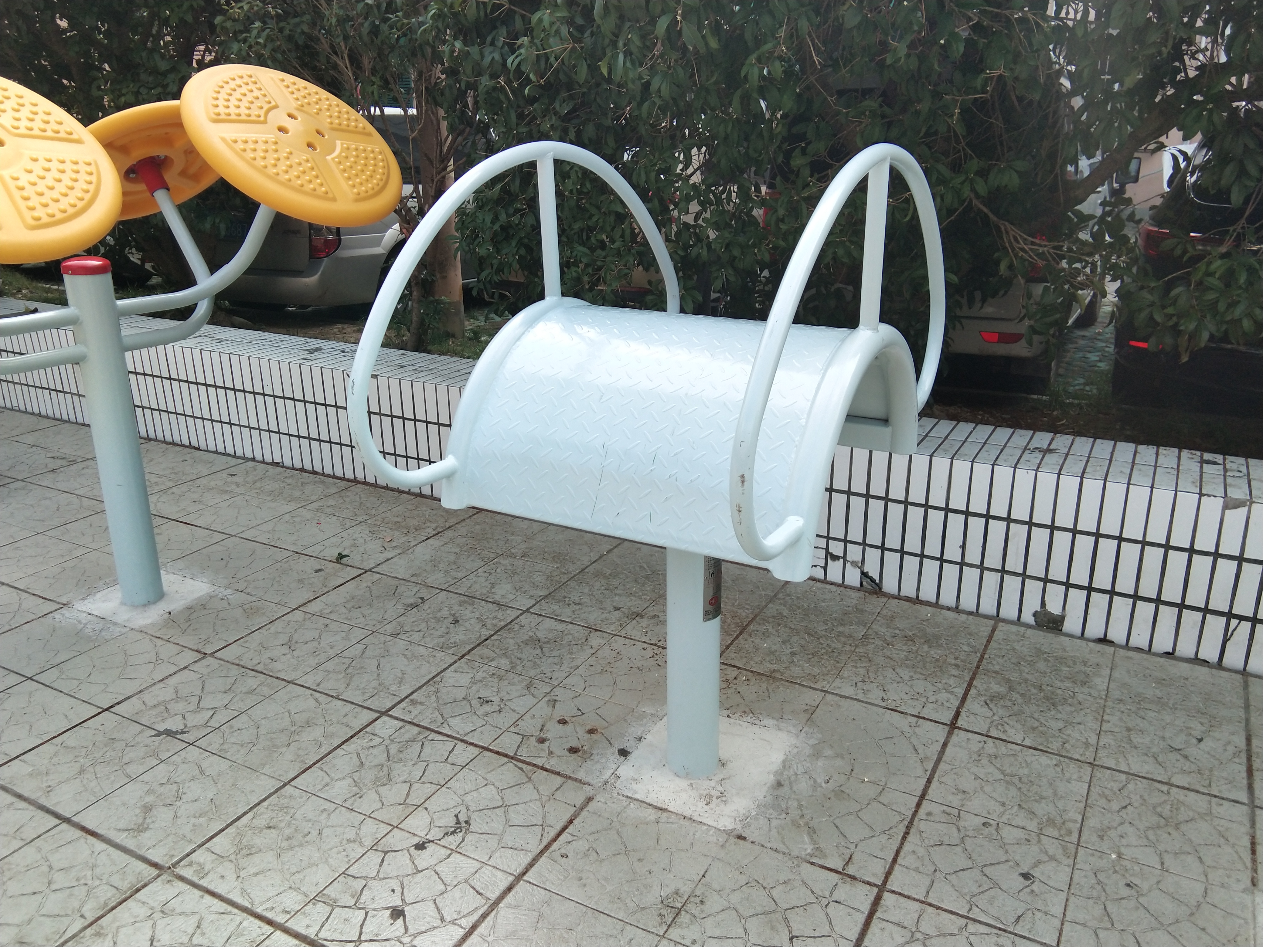 伸腰器