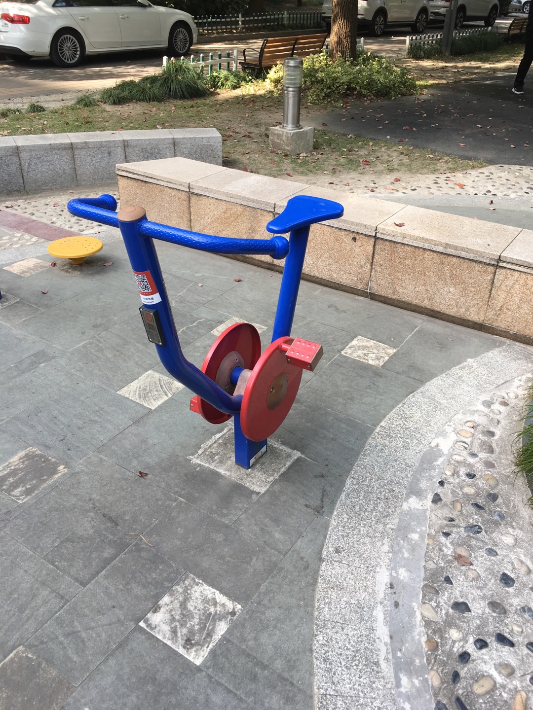 直立健身車
