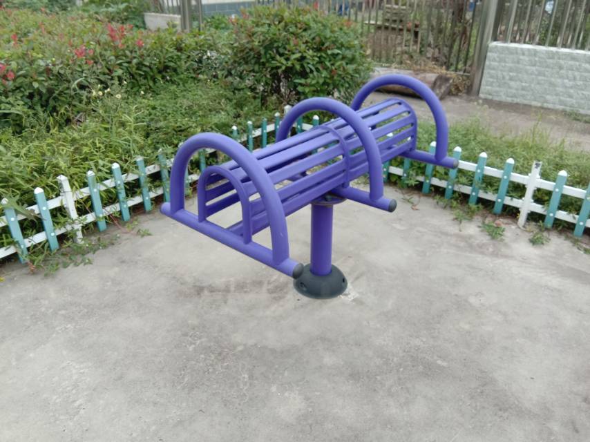 腰背伸展器