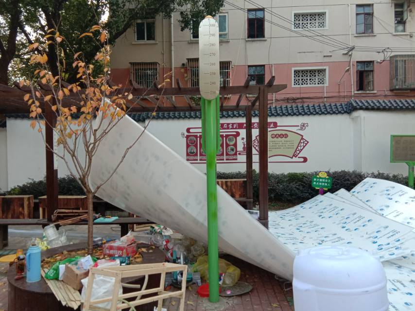 摸高器