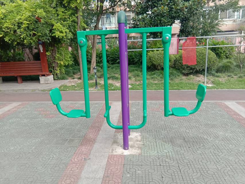 雙位蹬力器