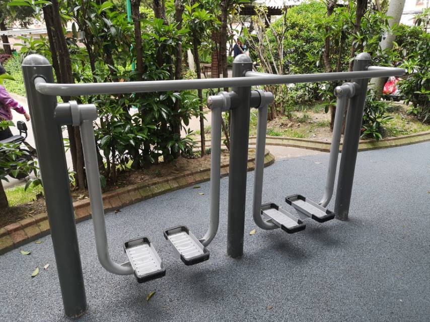 雙位太空漫步機