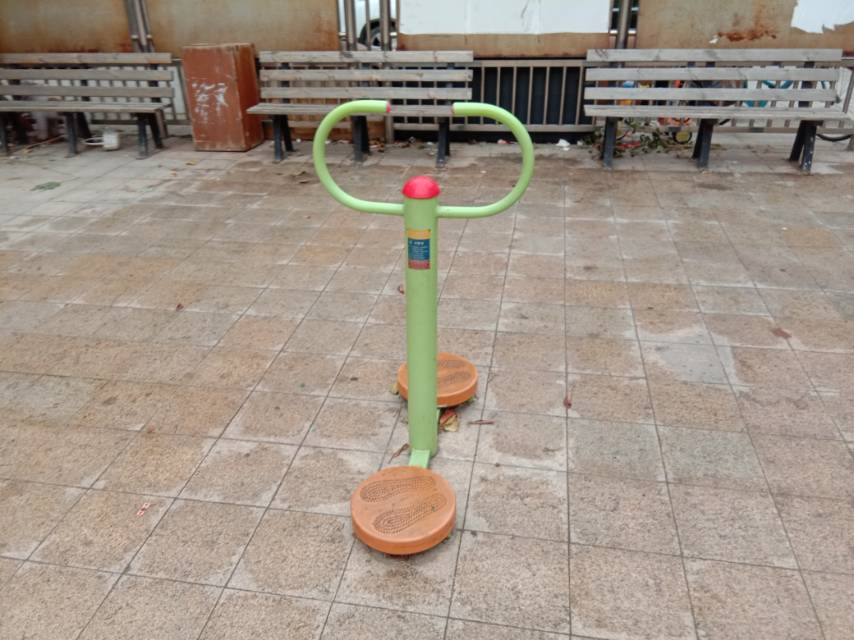 扭腰器