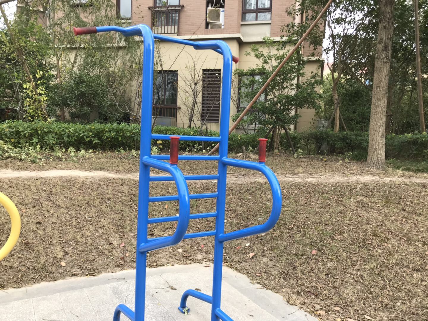 多功能訓練器