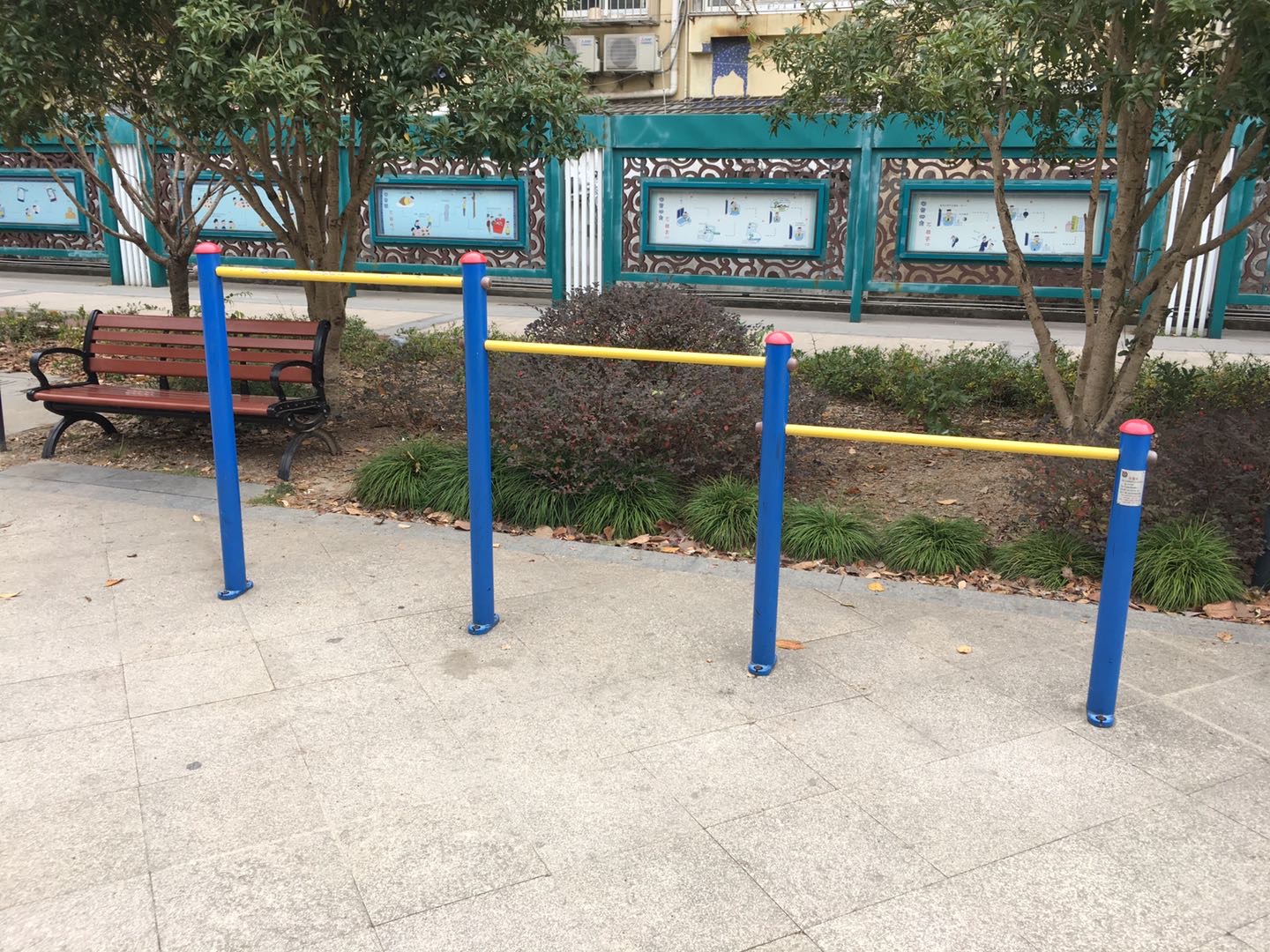 擱腿杠