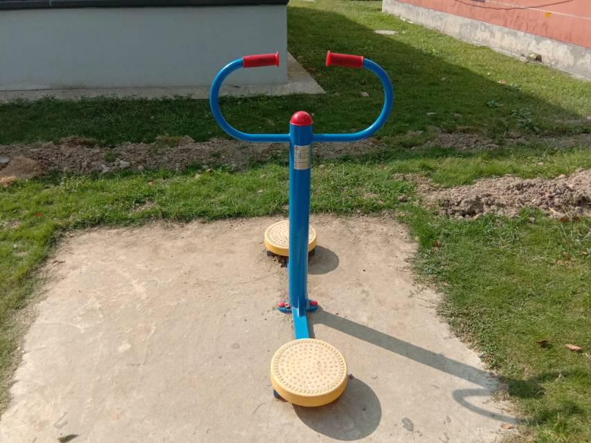 扭腰器