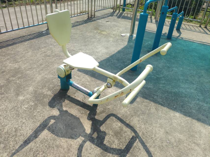 劃船器