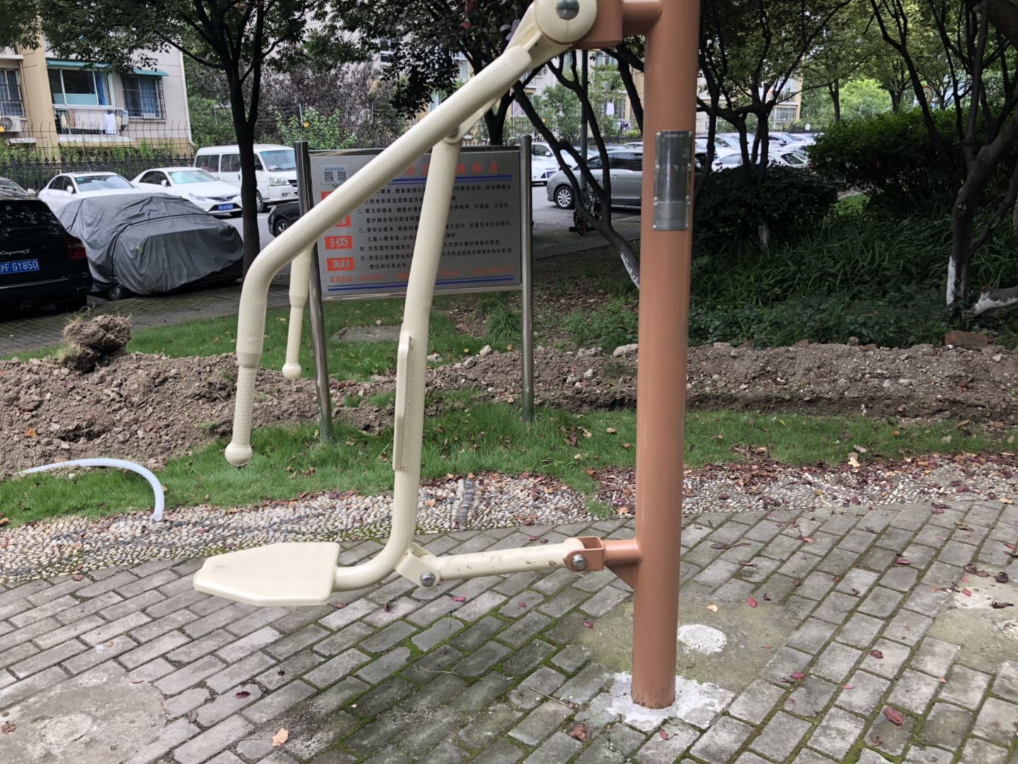 坐推訓練器