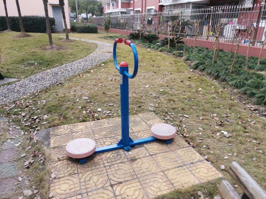 扭腰器