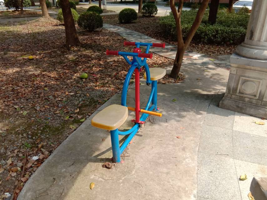 下肢鍛煉器