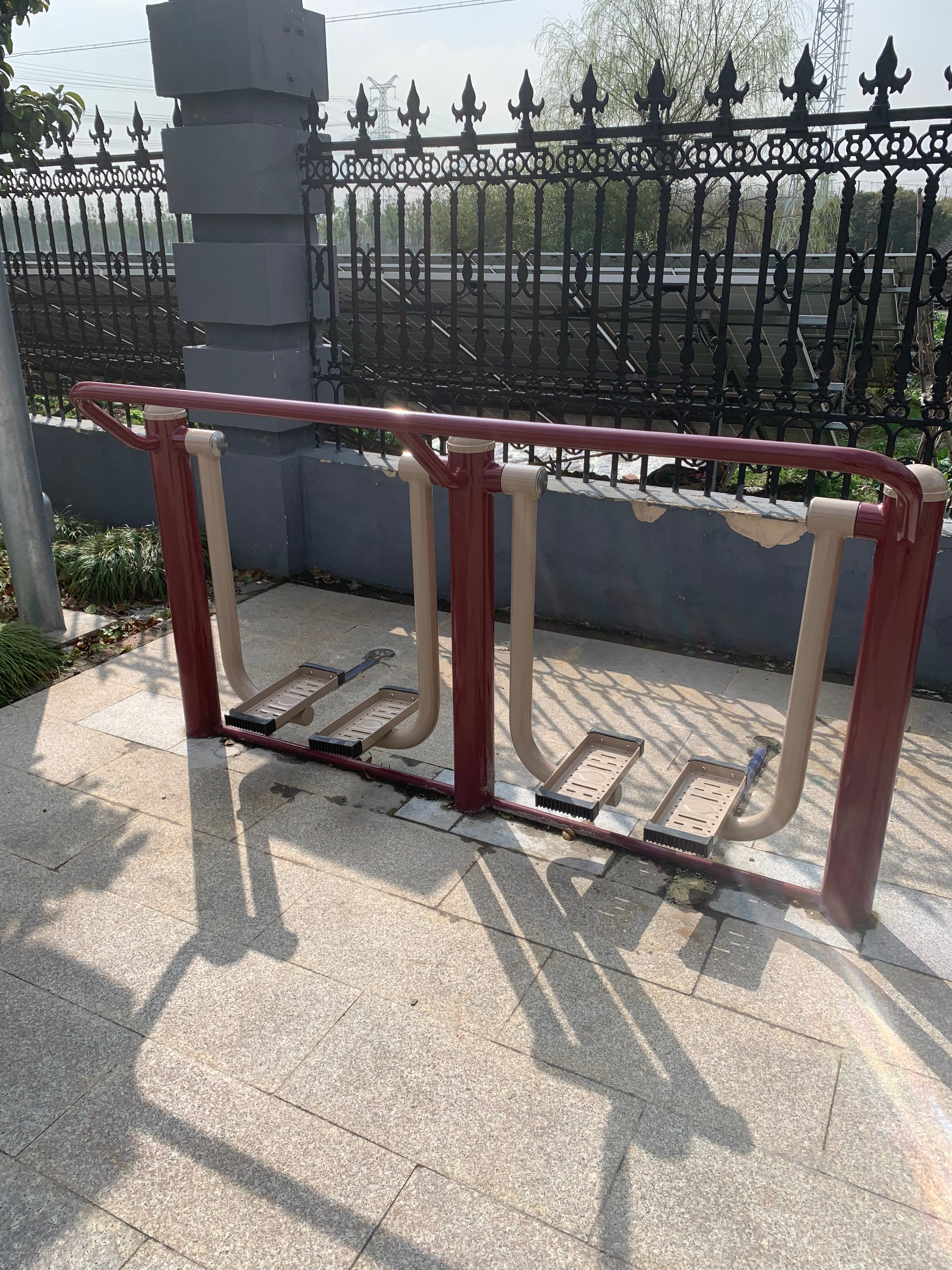 二位太空漫步機(jī)