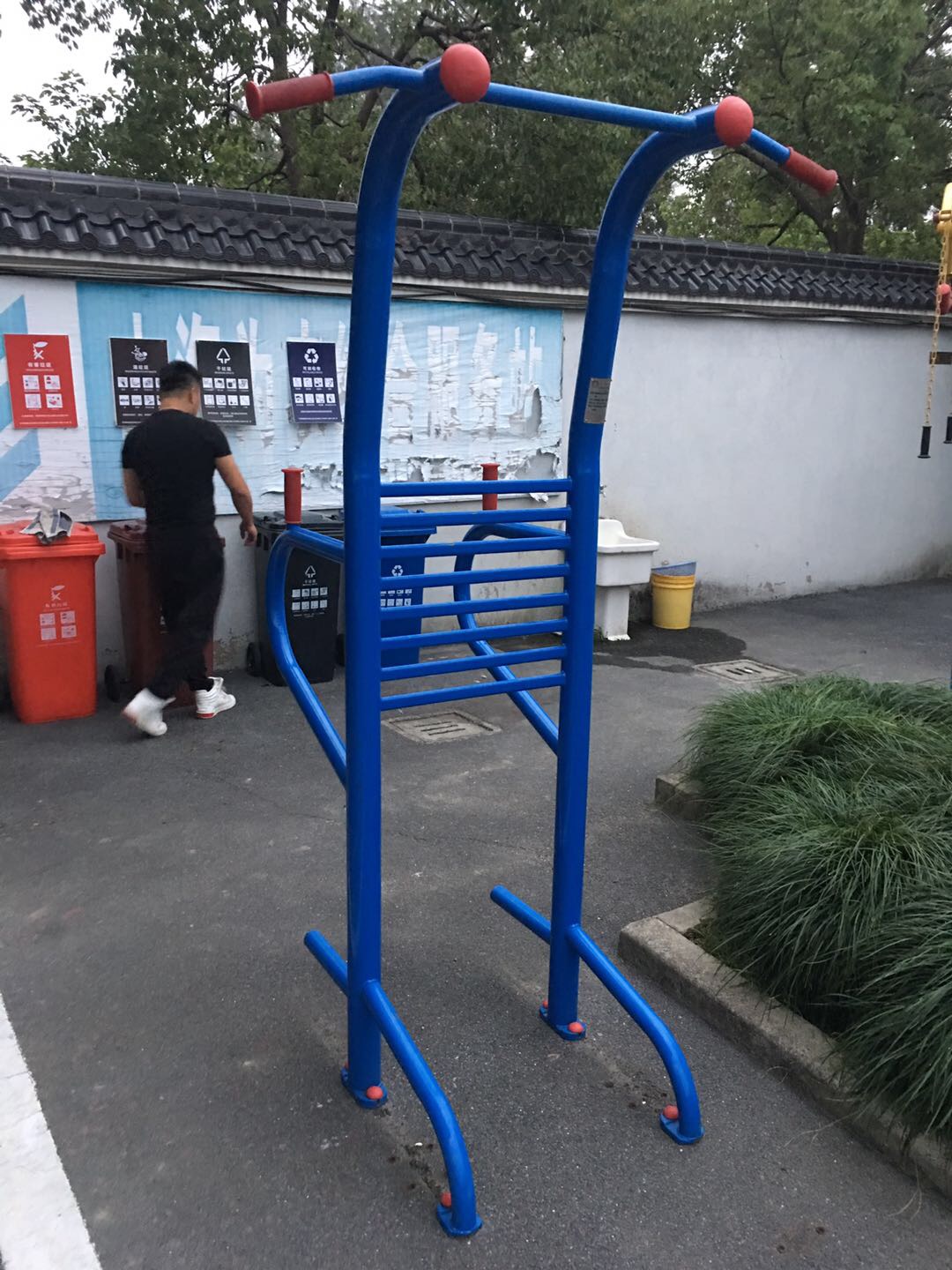 多功能訓練器