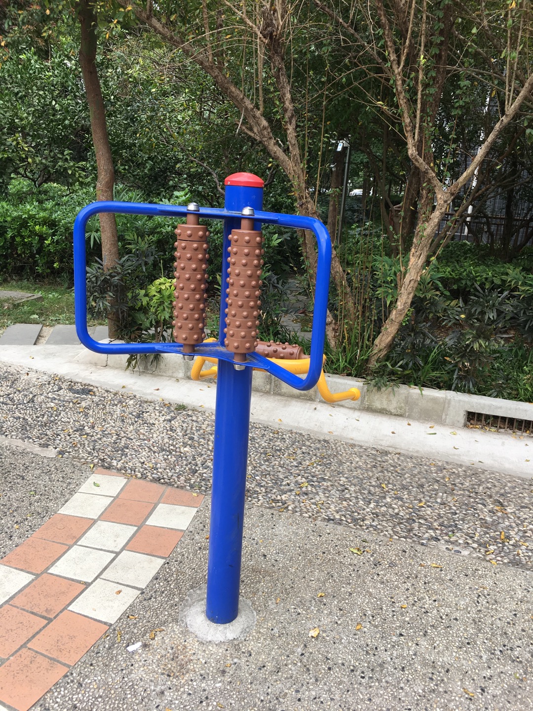 腰背按摩器
