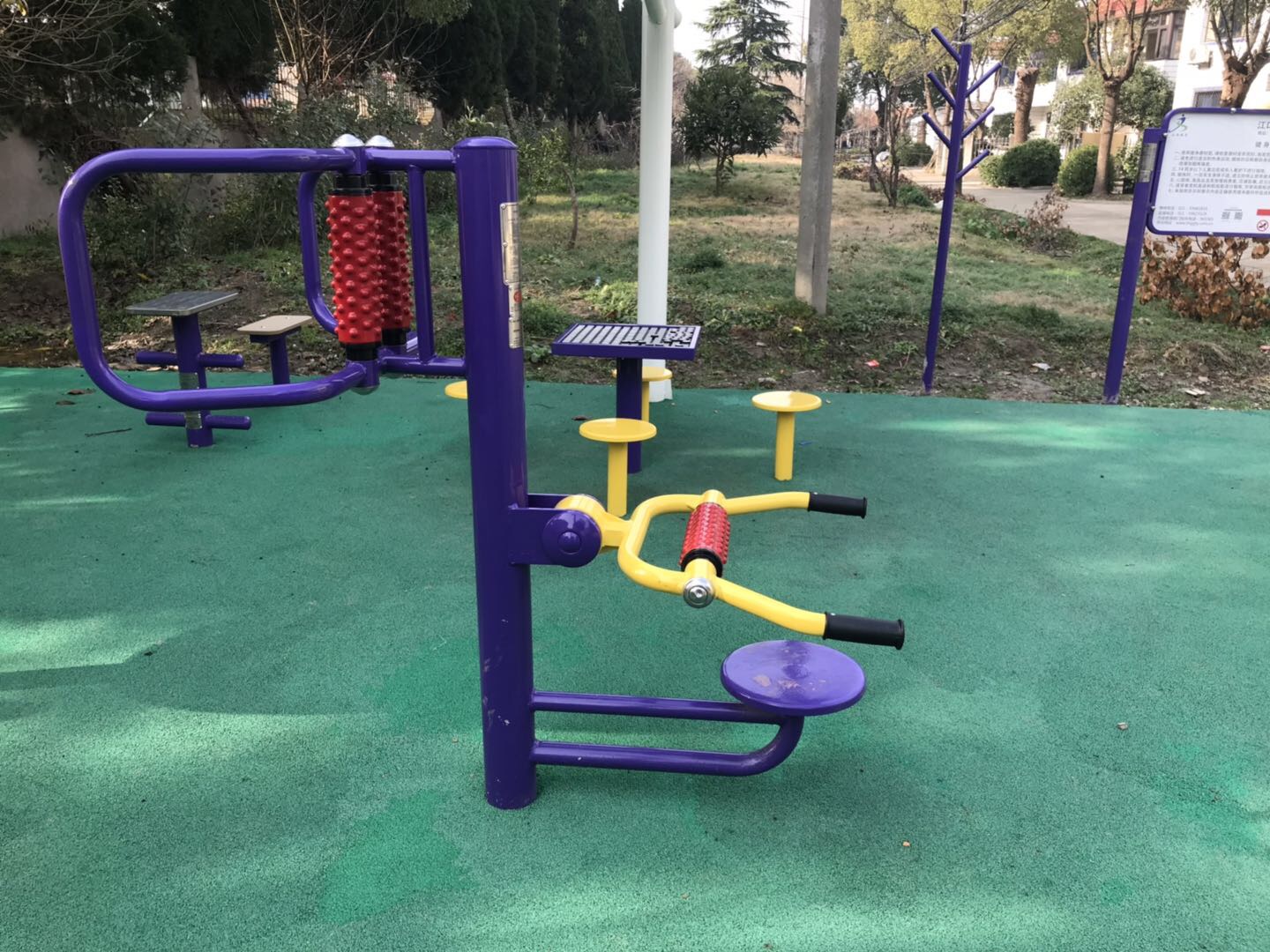 腰背按摩器