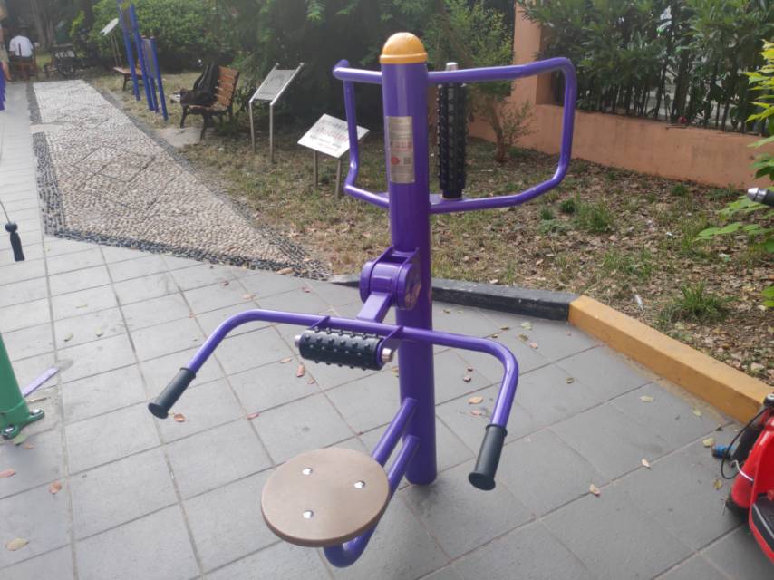 腰背按摩器