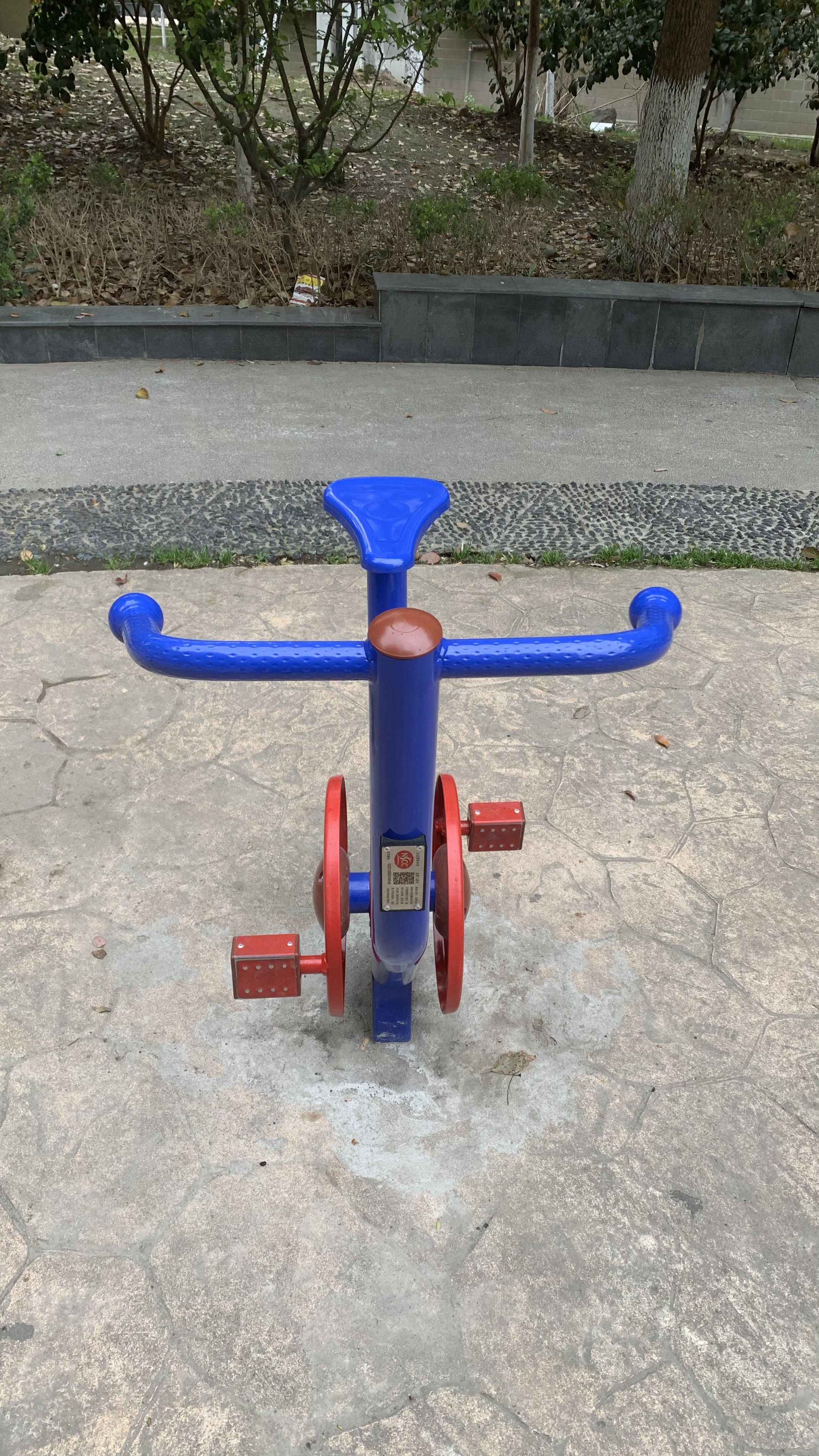 直立健身車