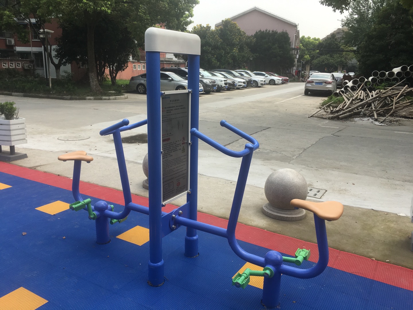 雙立柱健身車