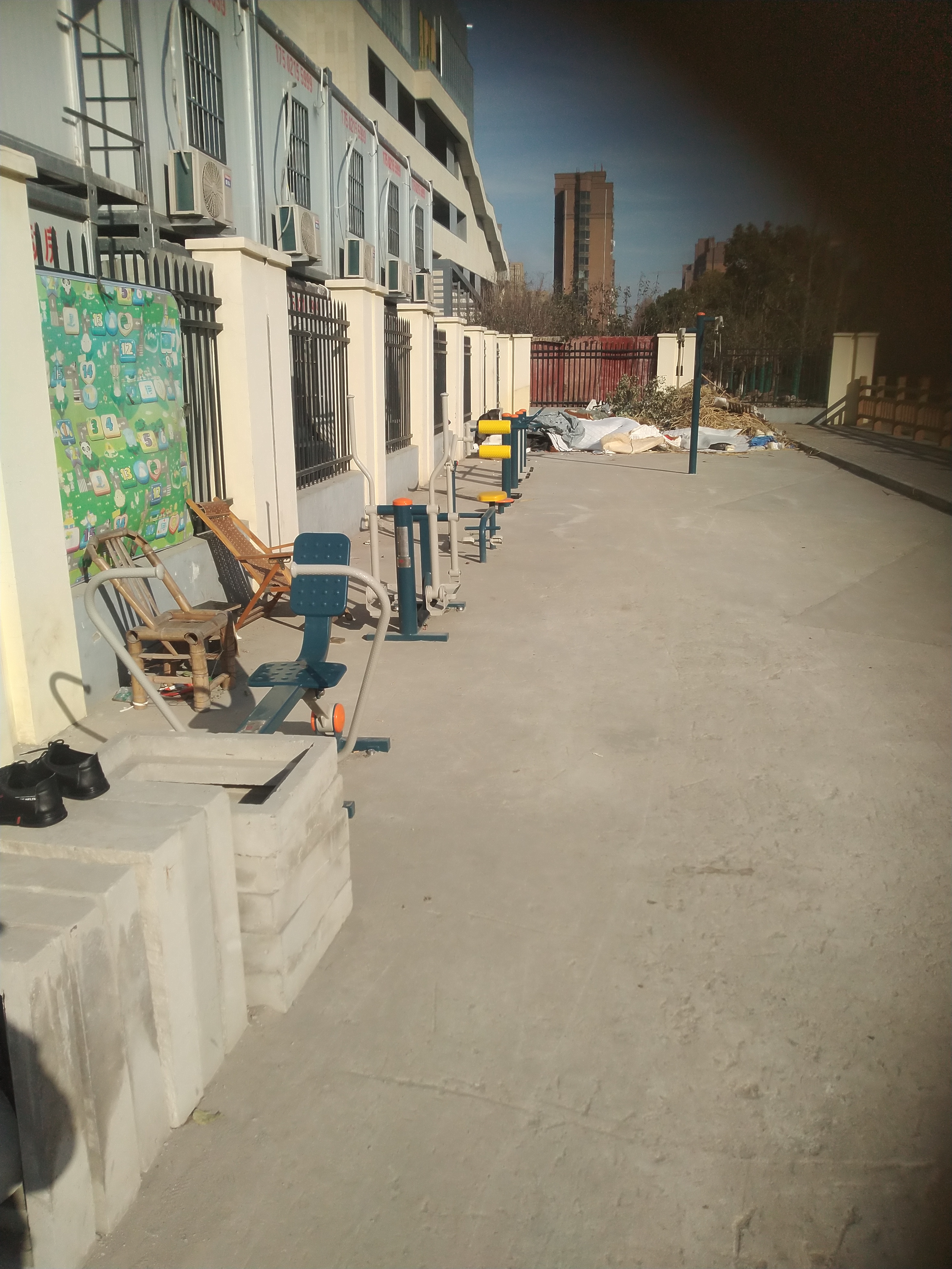 秀龍秀浦路656弄市民益智健身點