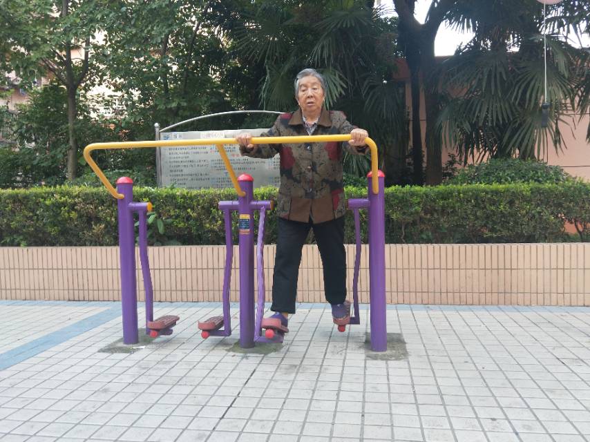 太空漫步器