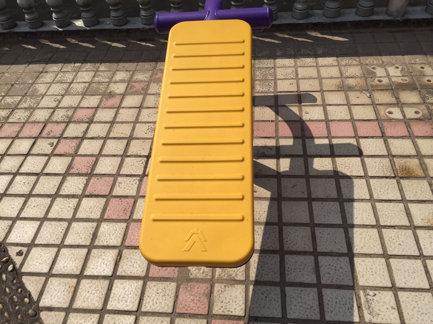 單人腹肌架