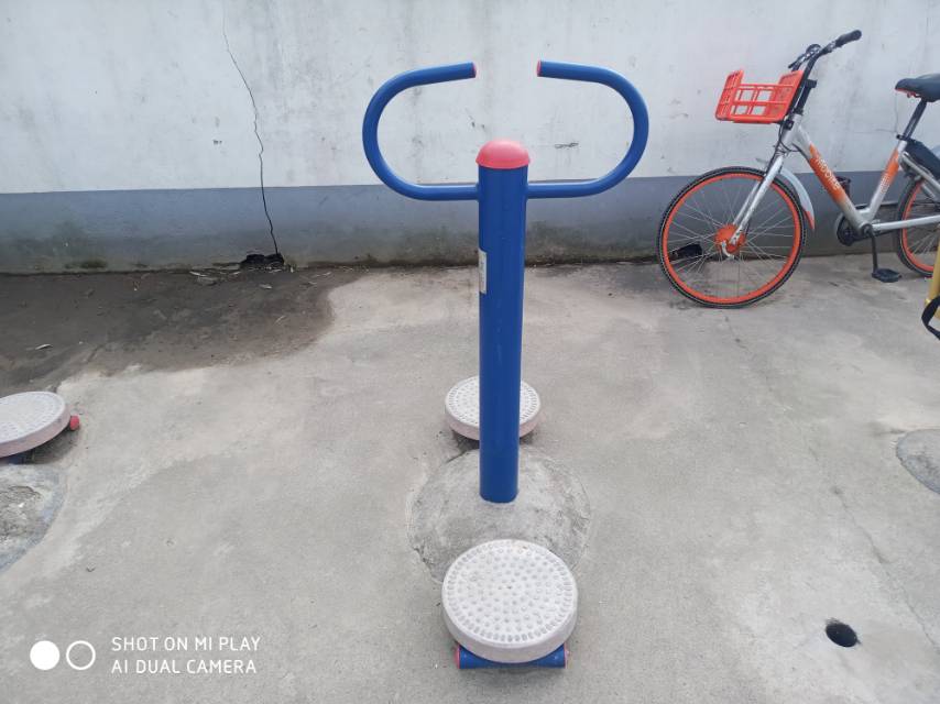 扭腰器