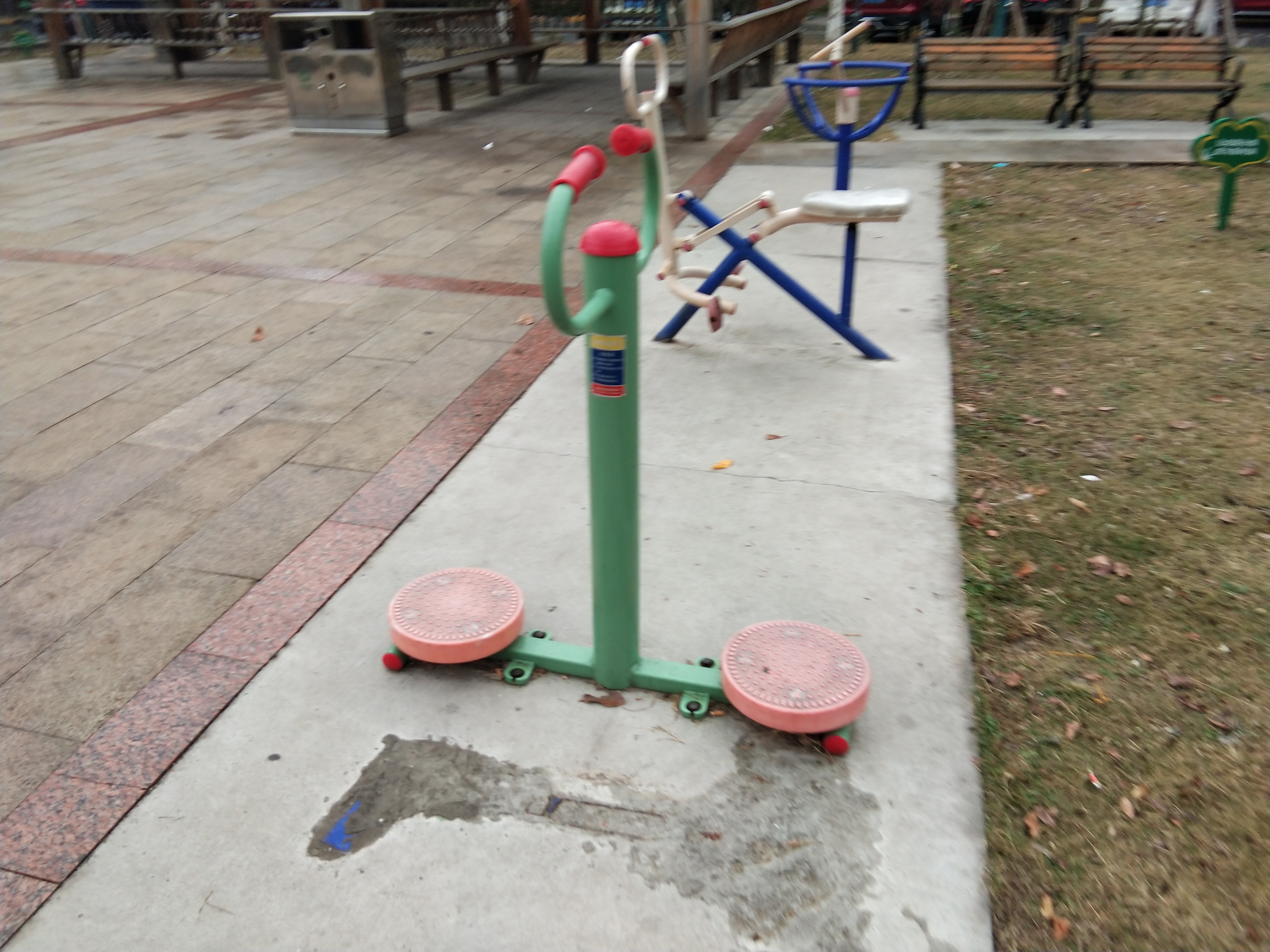 扭腰器