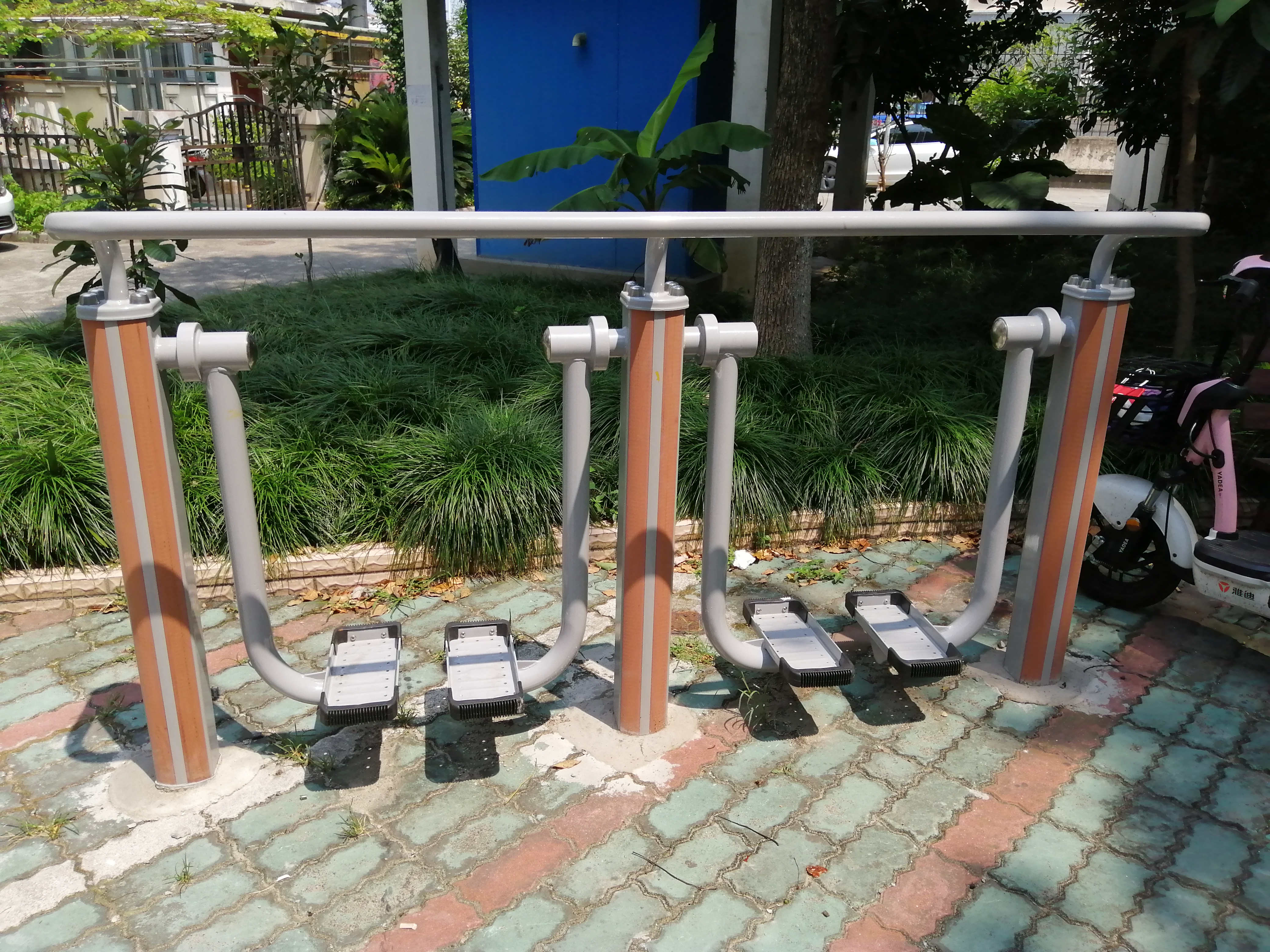 雙位太空漫步機(jī)