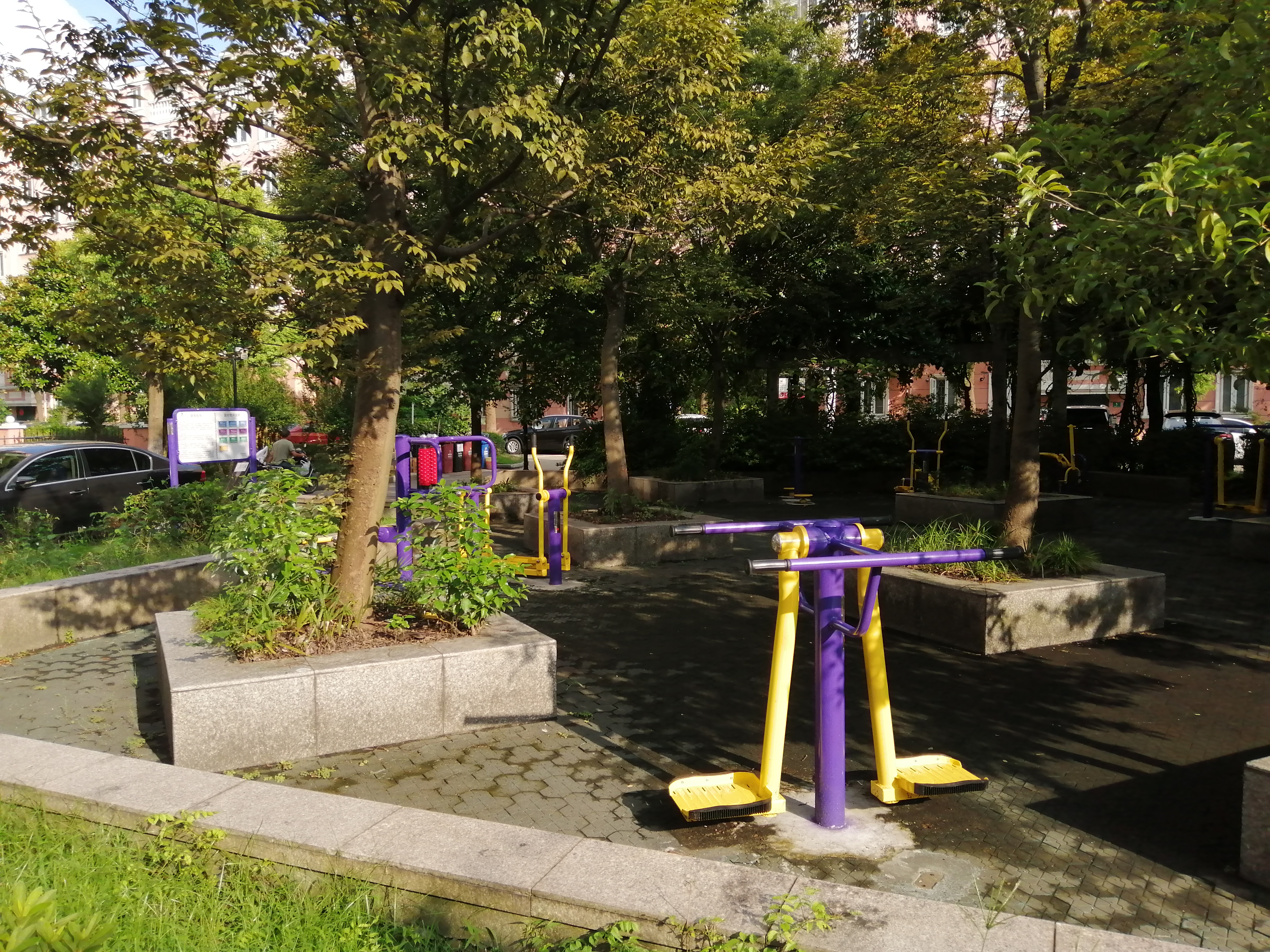 博山東路居委會（居家橋路688弄）健身點