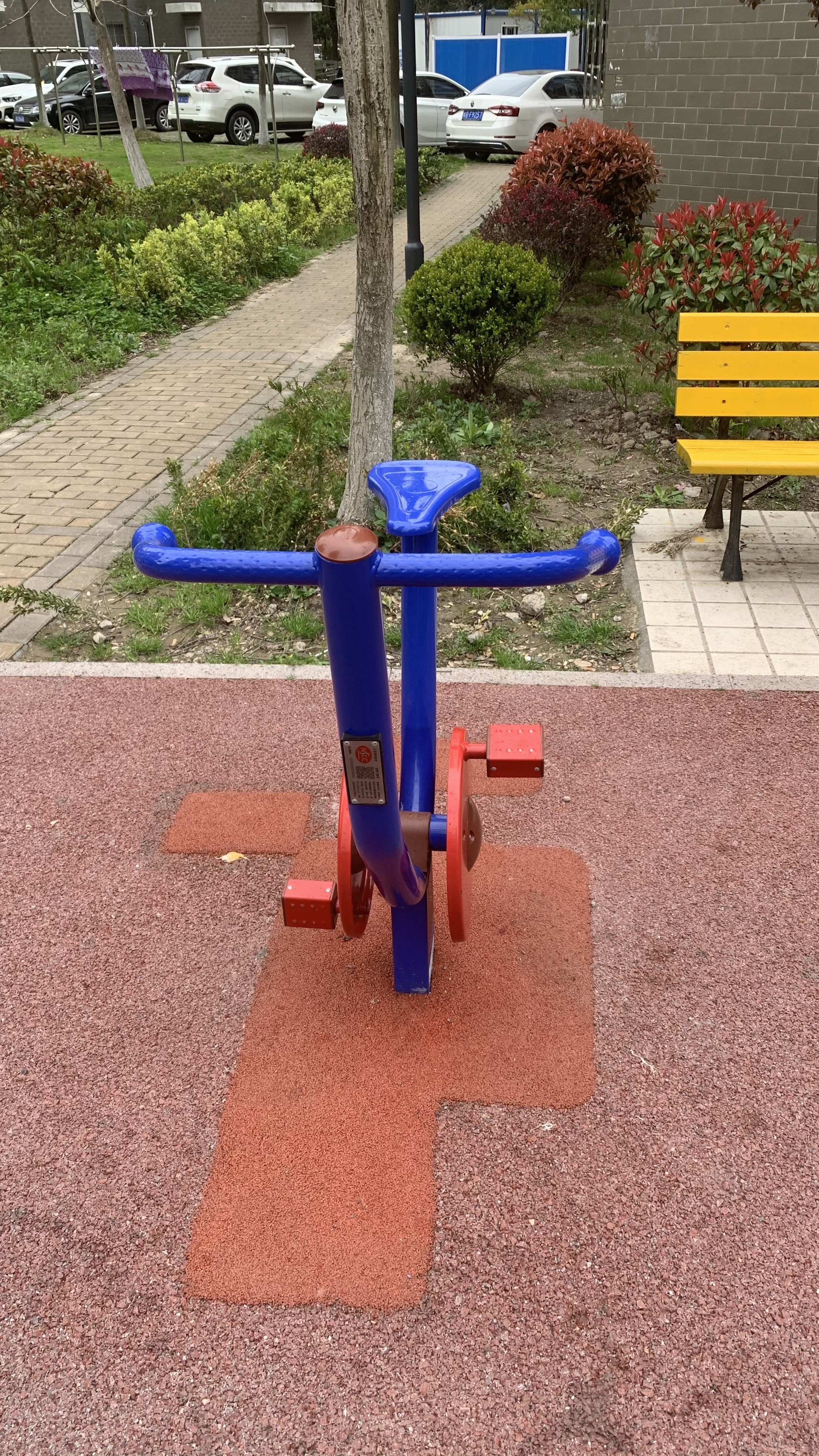 直立健身車