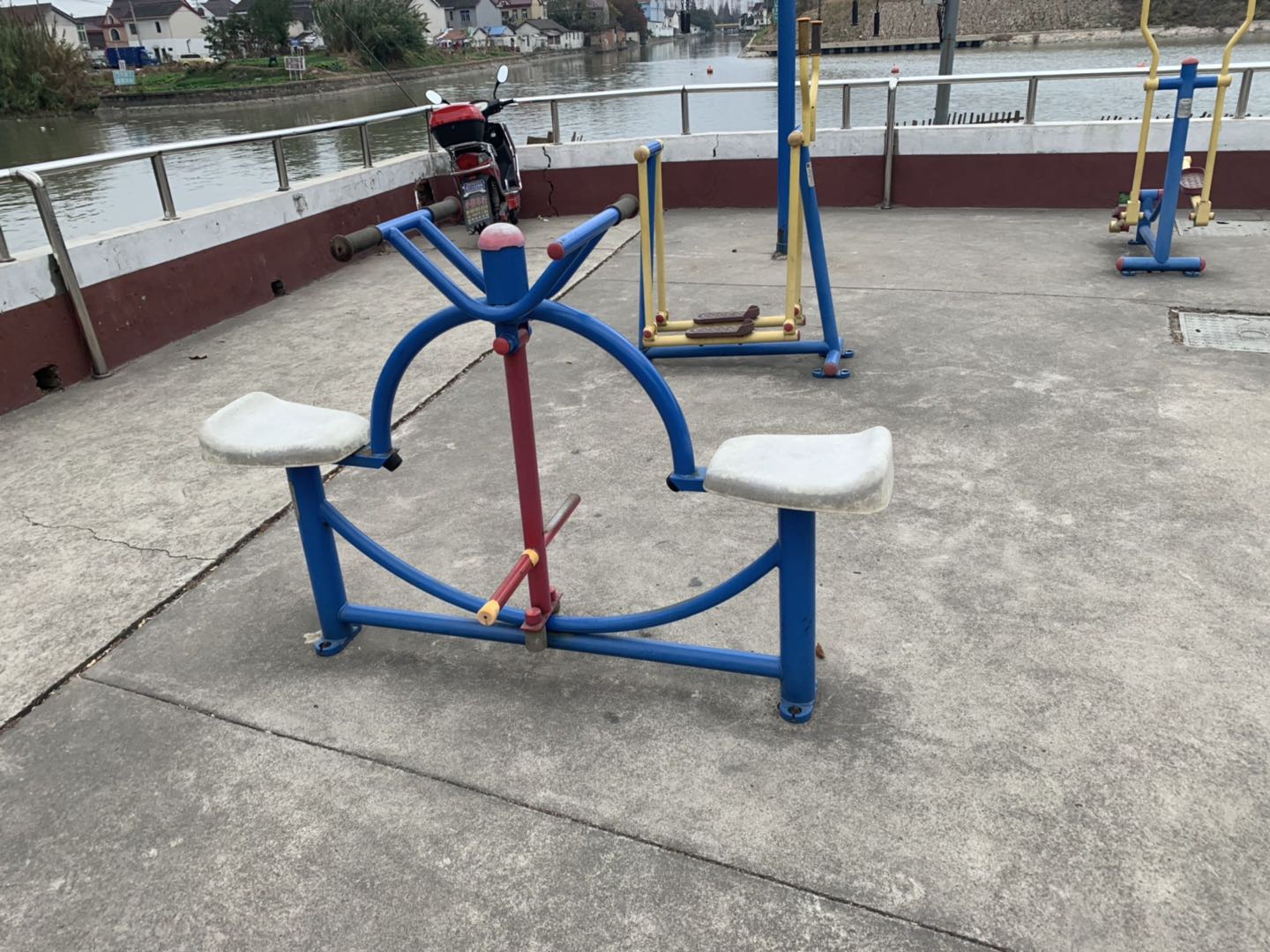 下肢康復器