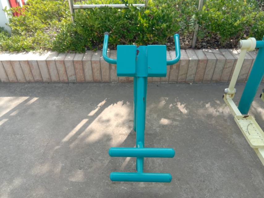 背肌訓練器