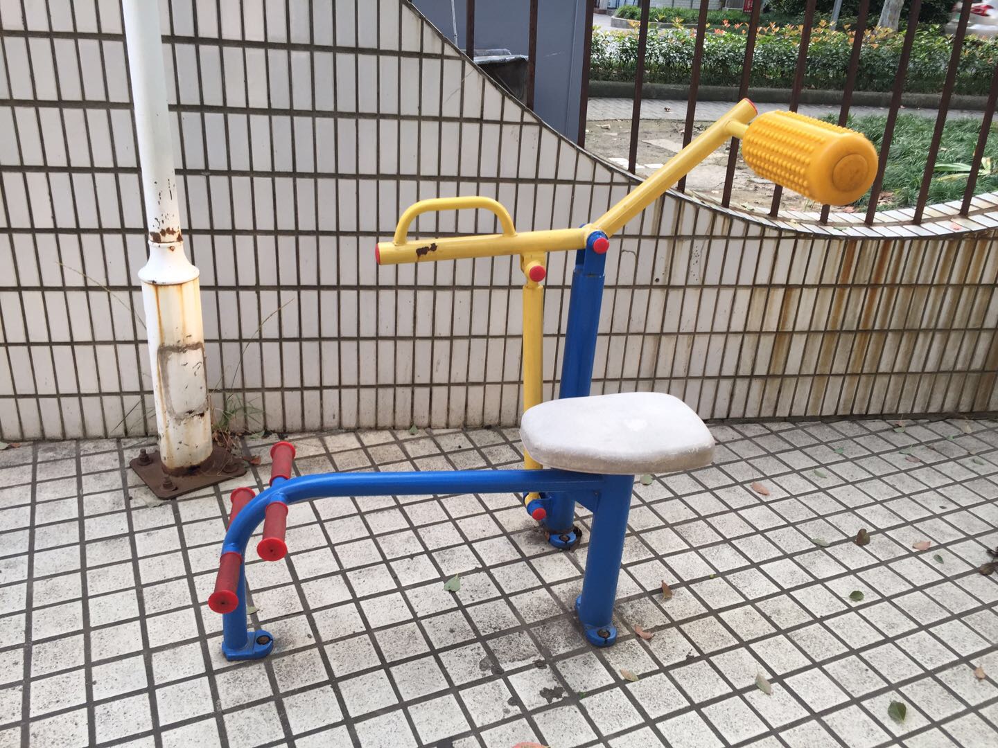 腹背鍛煉器