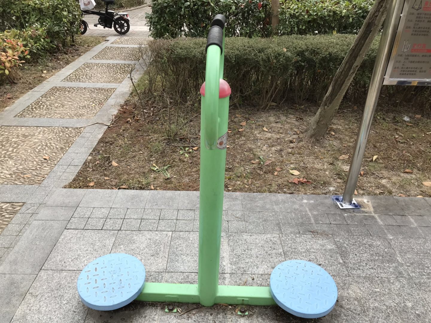扭腰器