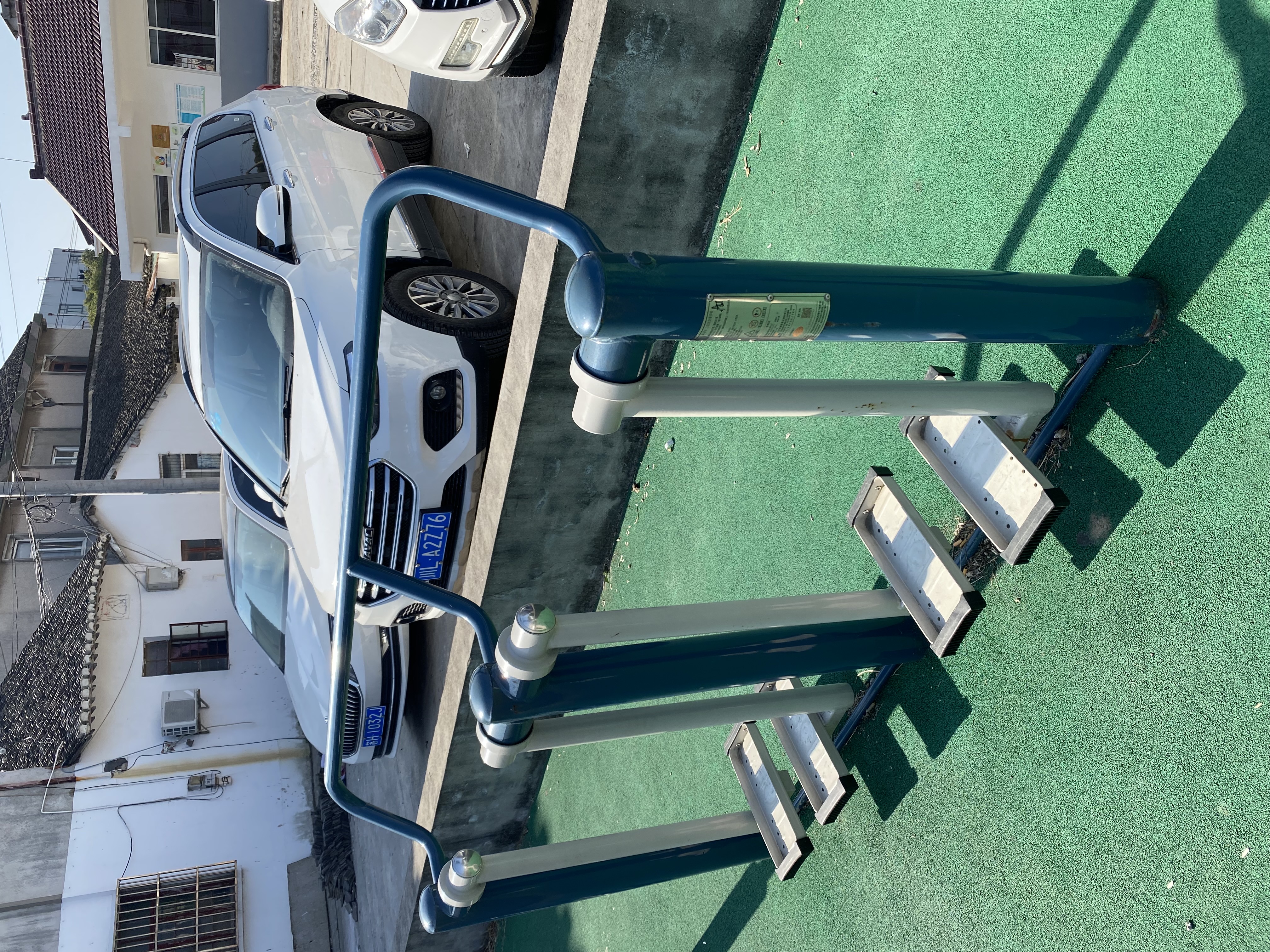 二位太空漫步機