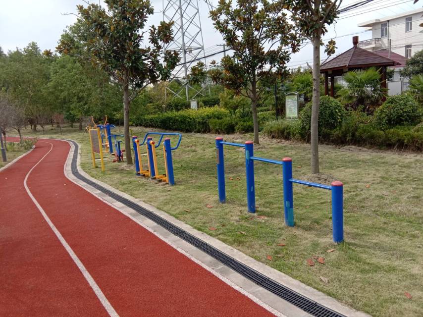 梅園村健身點1