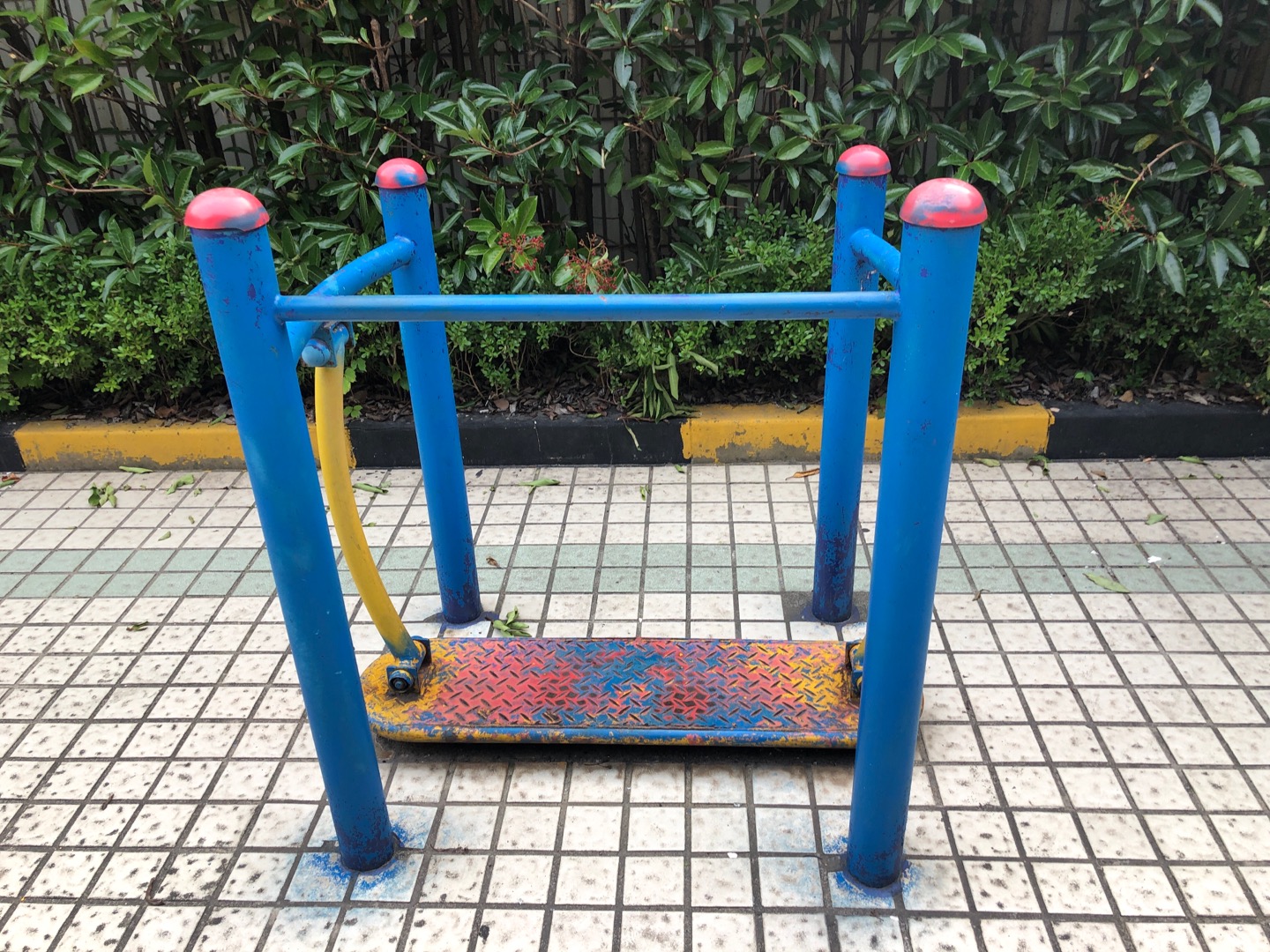 晃 板