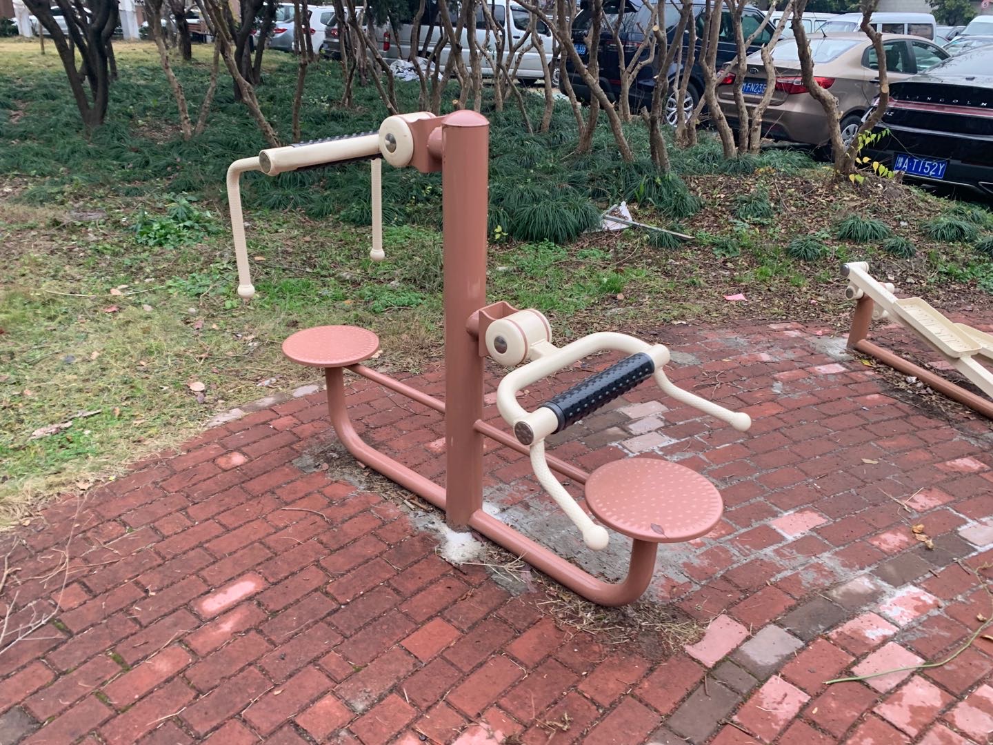 頸腰按摩器