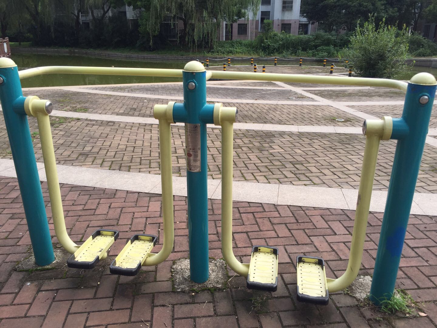 雙位太空漫步機(jī)