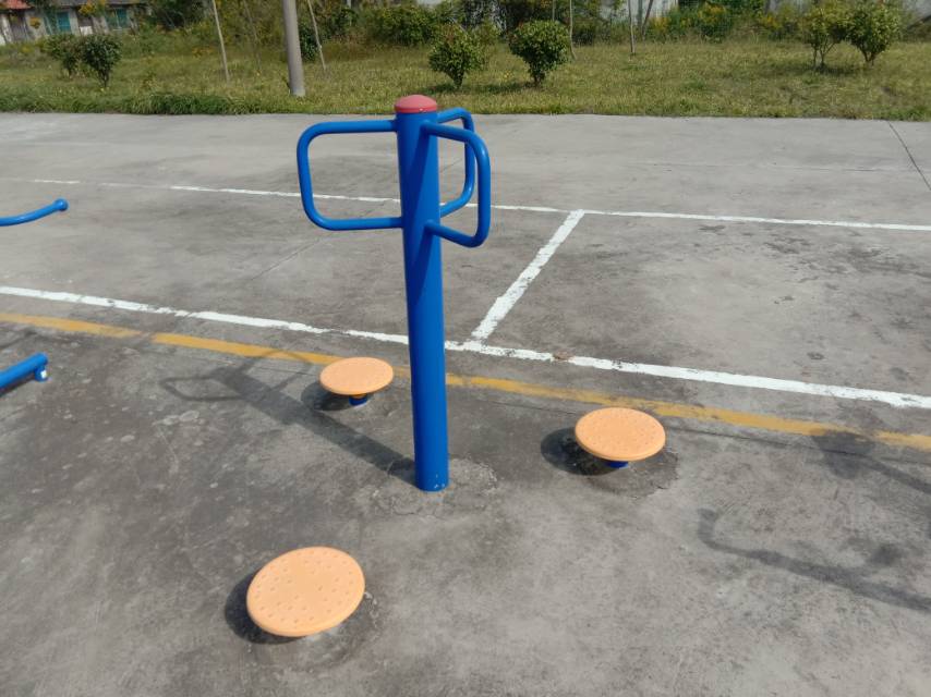 三位扭腰器