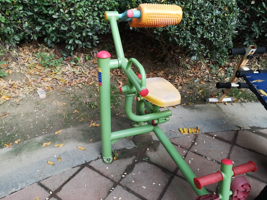 腹背鍛煉器