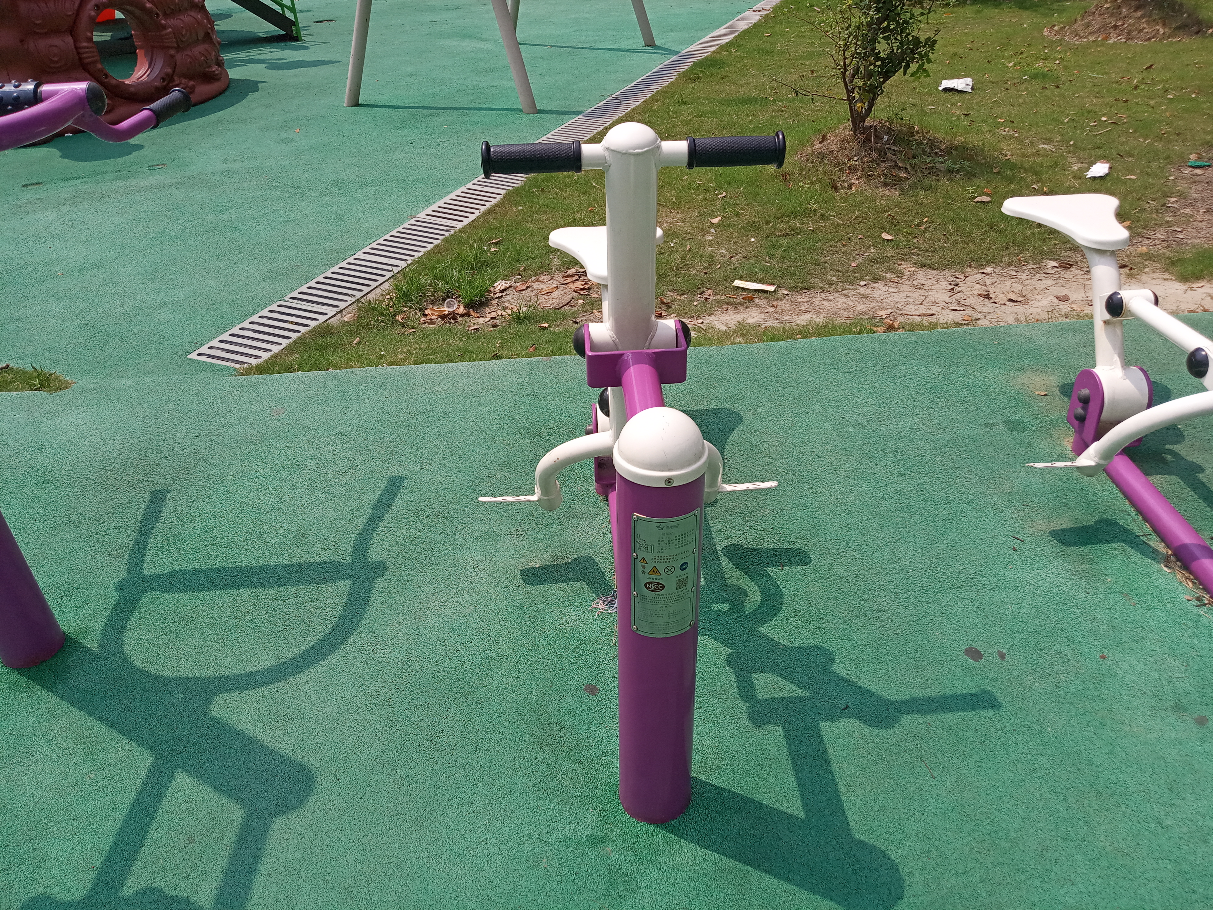 雙位健騎機