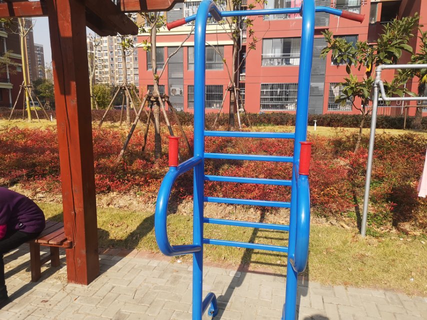 多功能訓練器