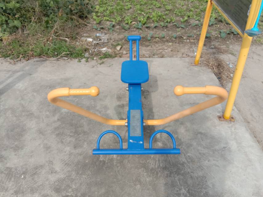 劃船器