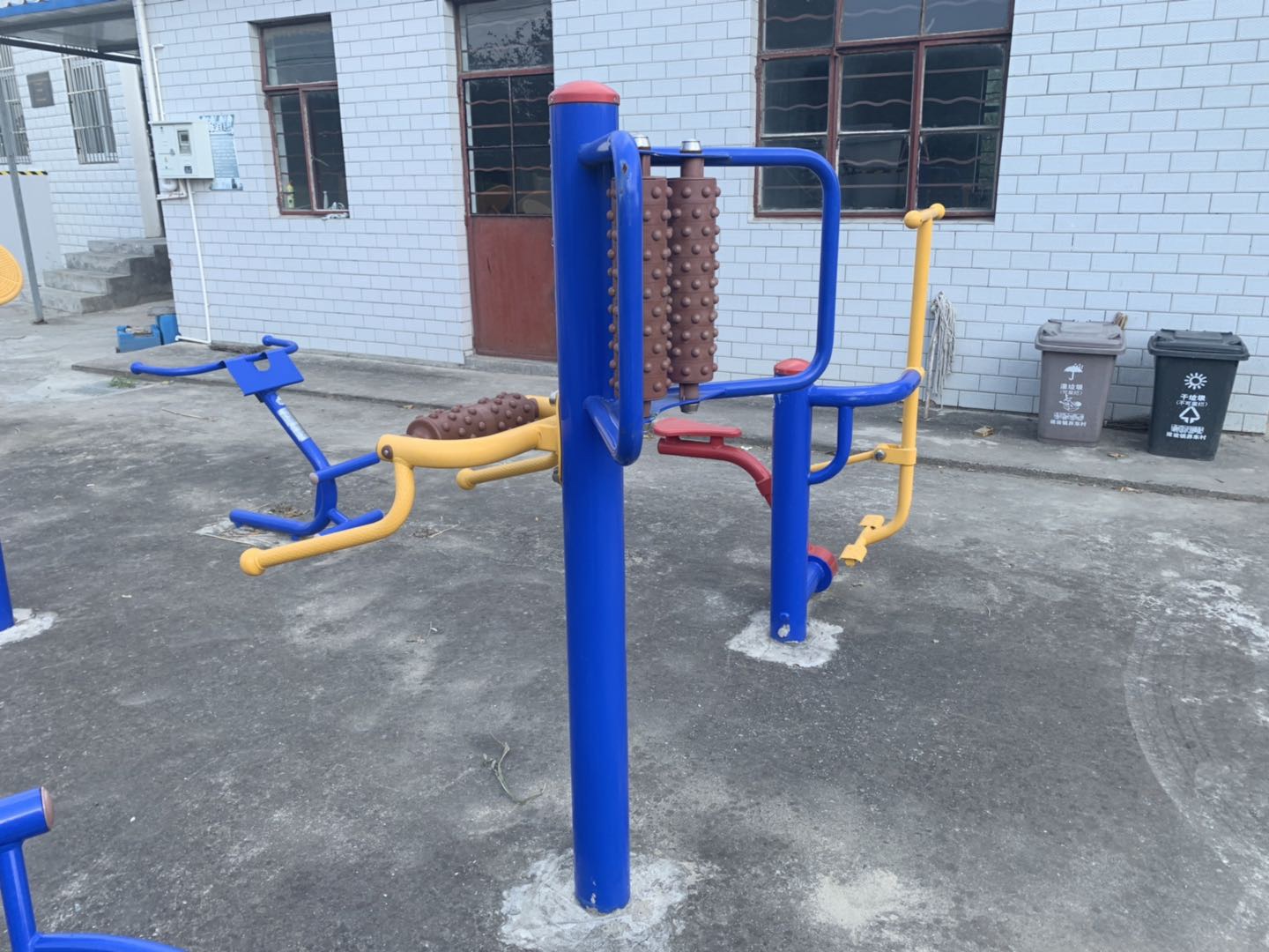 腰背按摩器