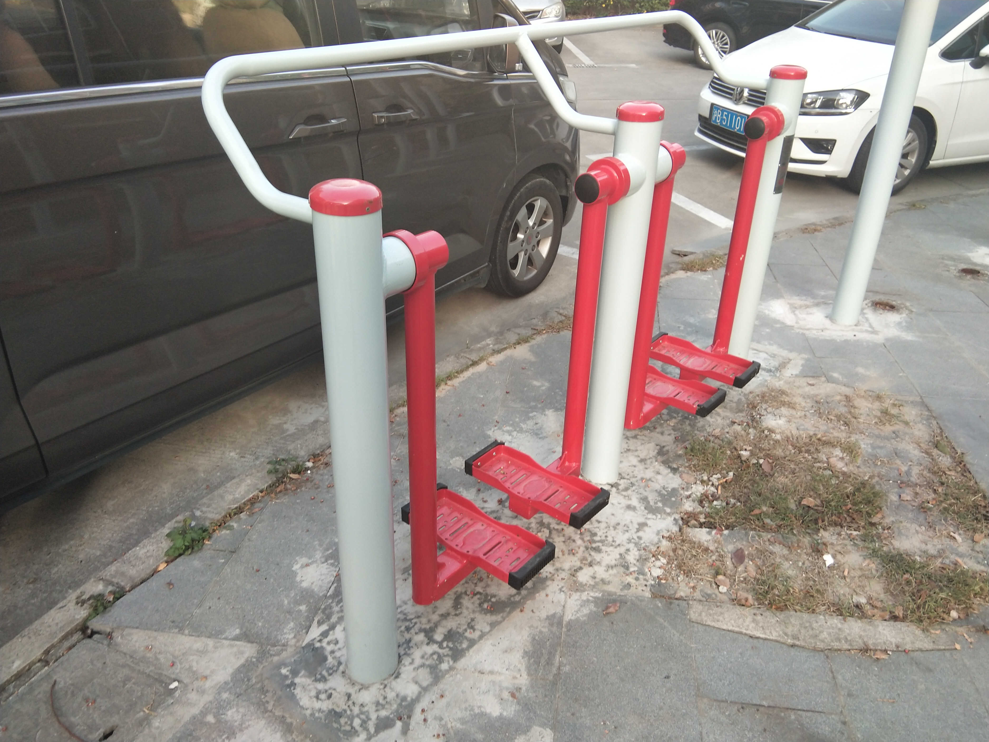 兩聯漫步機