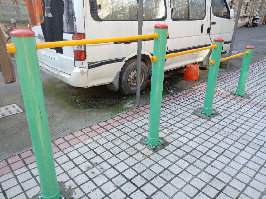 多聯(lián)壓腿架