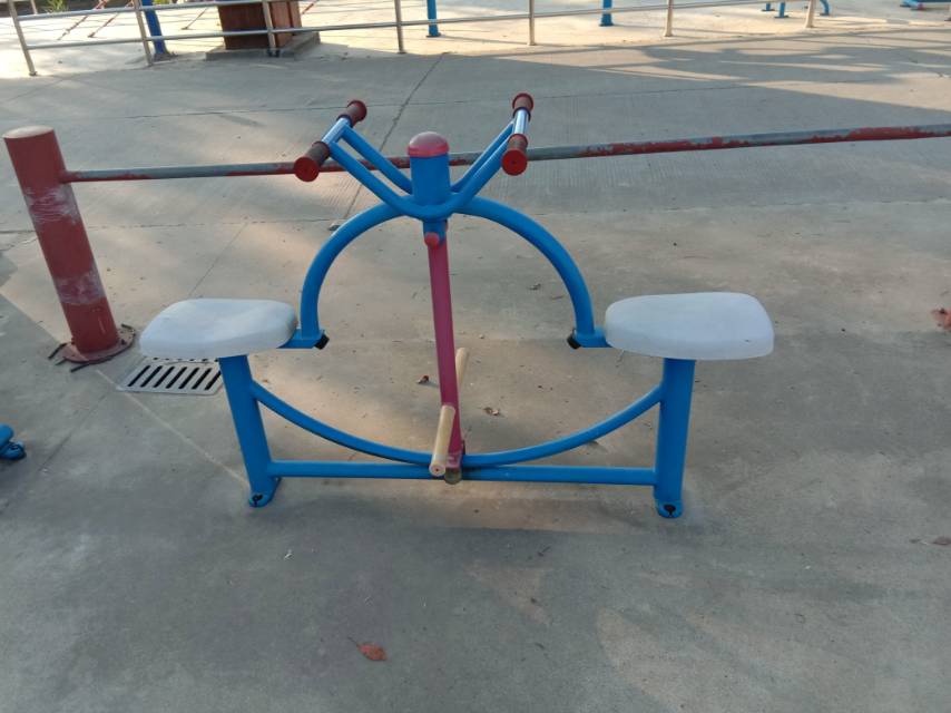 下肢鍛煉器