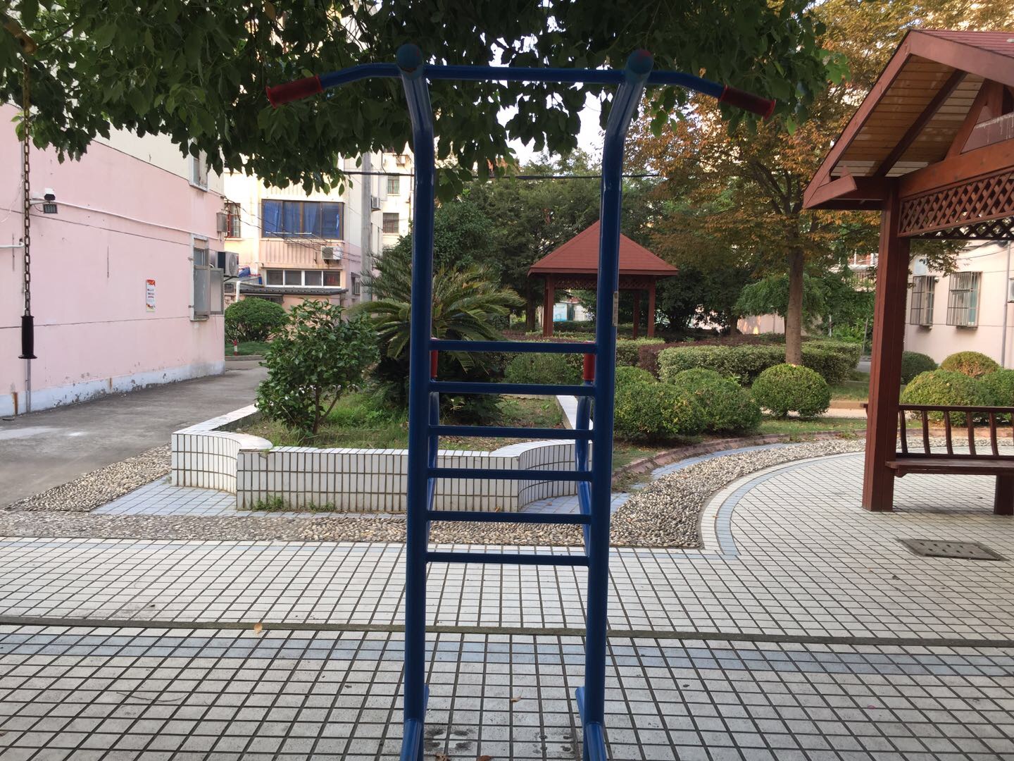 多功能訓練器