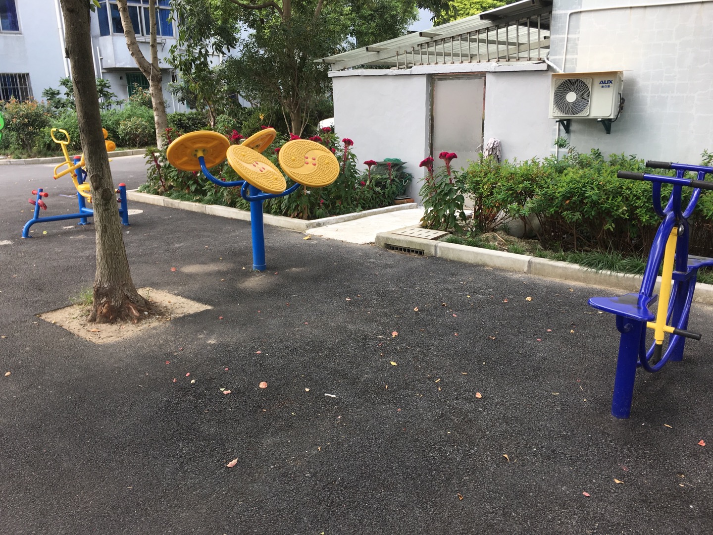 五厙格林小區健身點