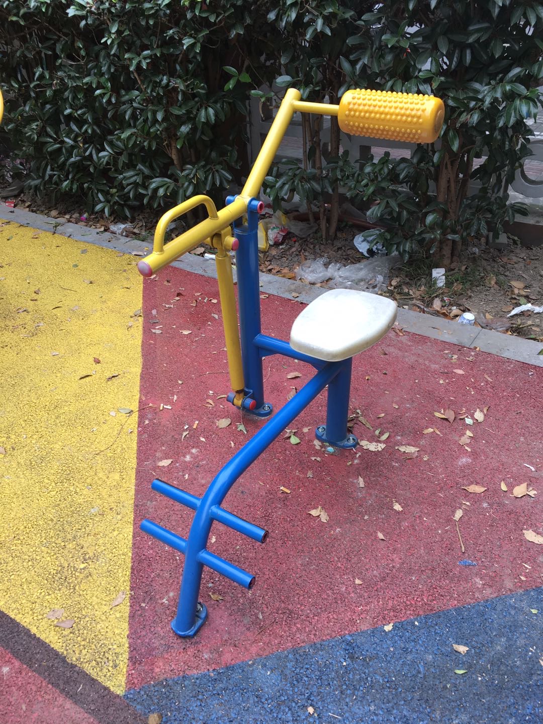 腹背鍛煉器